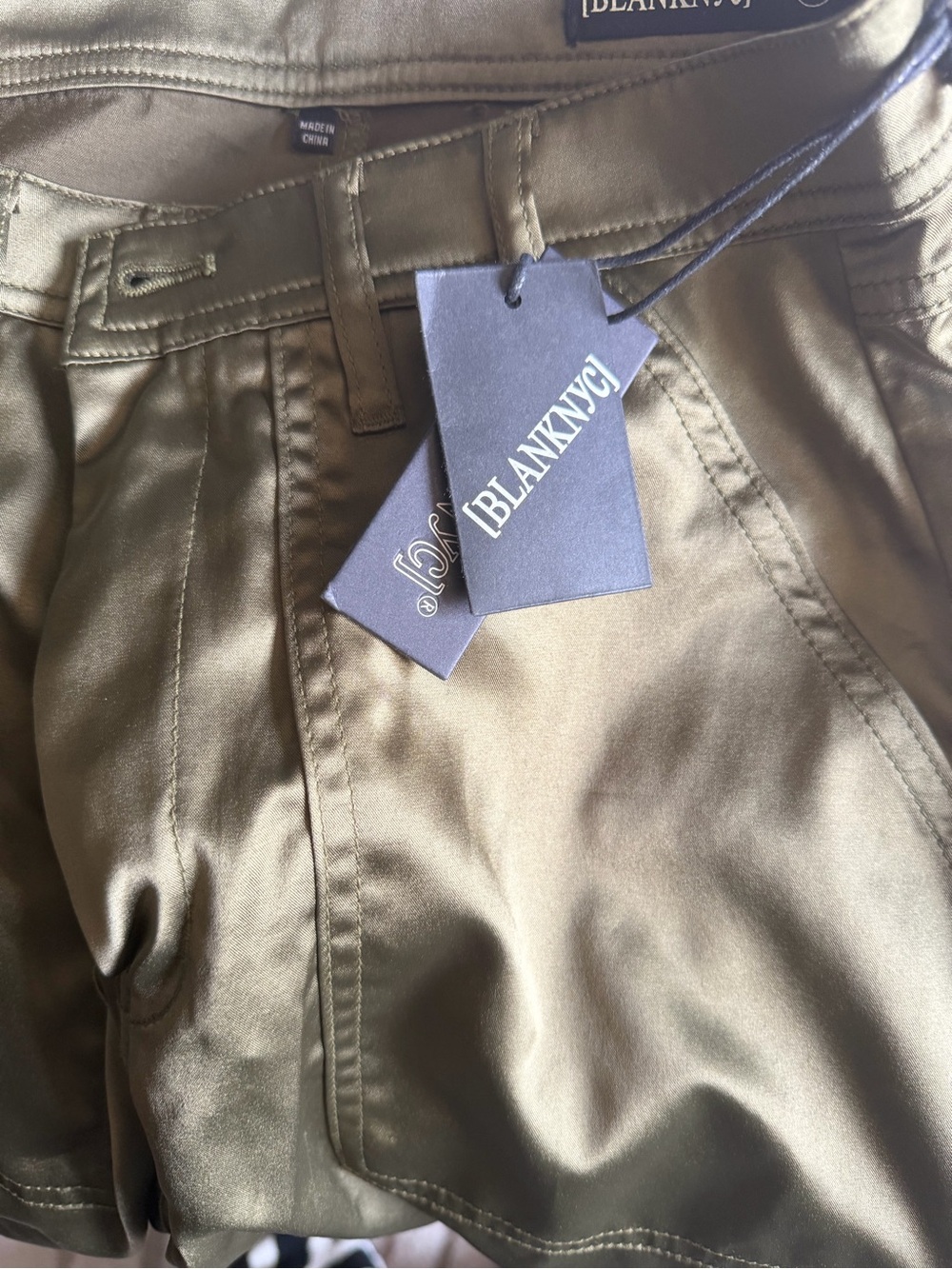 [blanknyc] Franklin Satin Cargo Pants - Picture 5 of 6